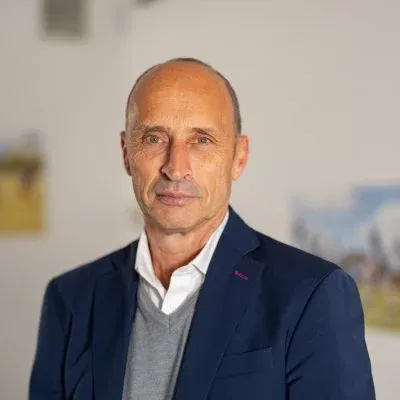 Nasser Hussain OBE